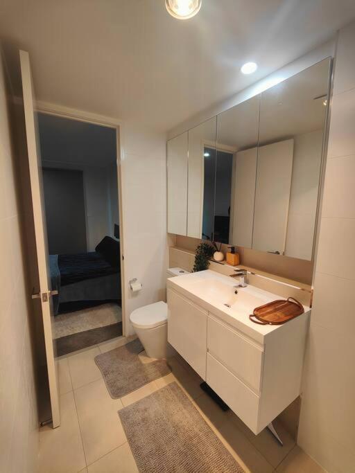Lakeside Apartment, Walking Distance To Foreshore Kingston Exterior foto