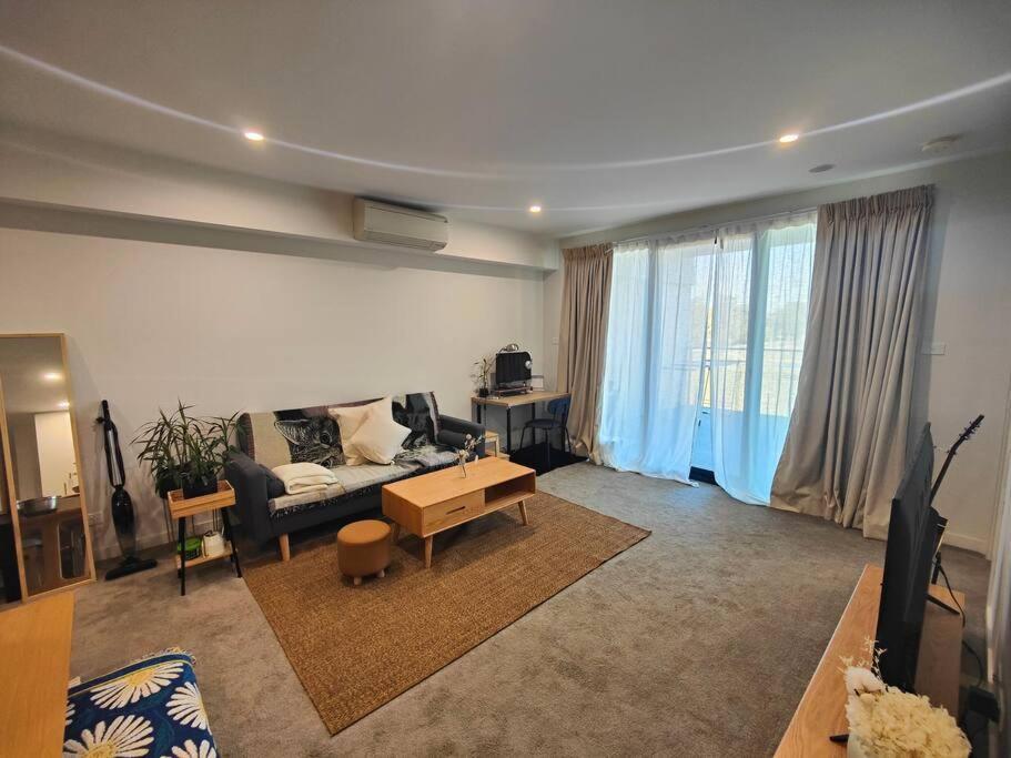 Lakeside Apartment, Walking Distance To Foreshore Kingston Exterior foto